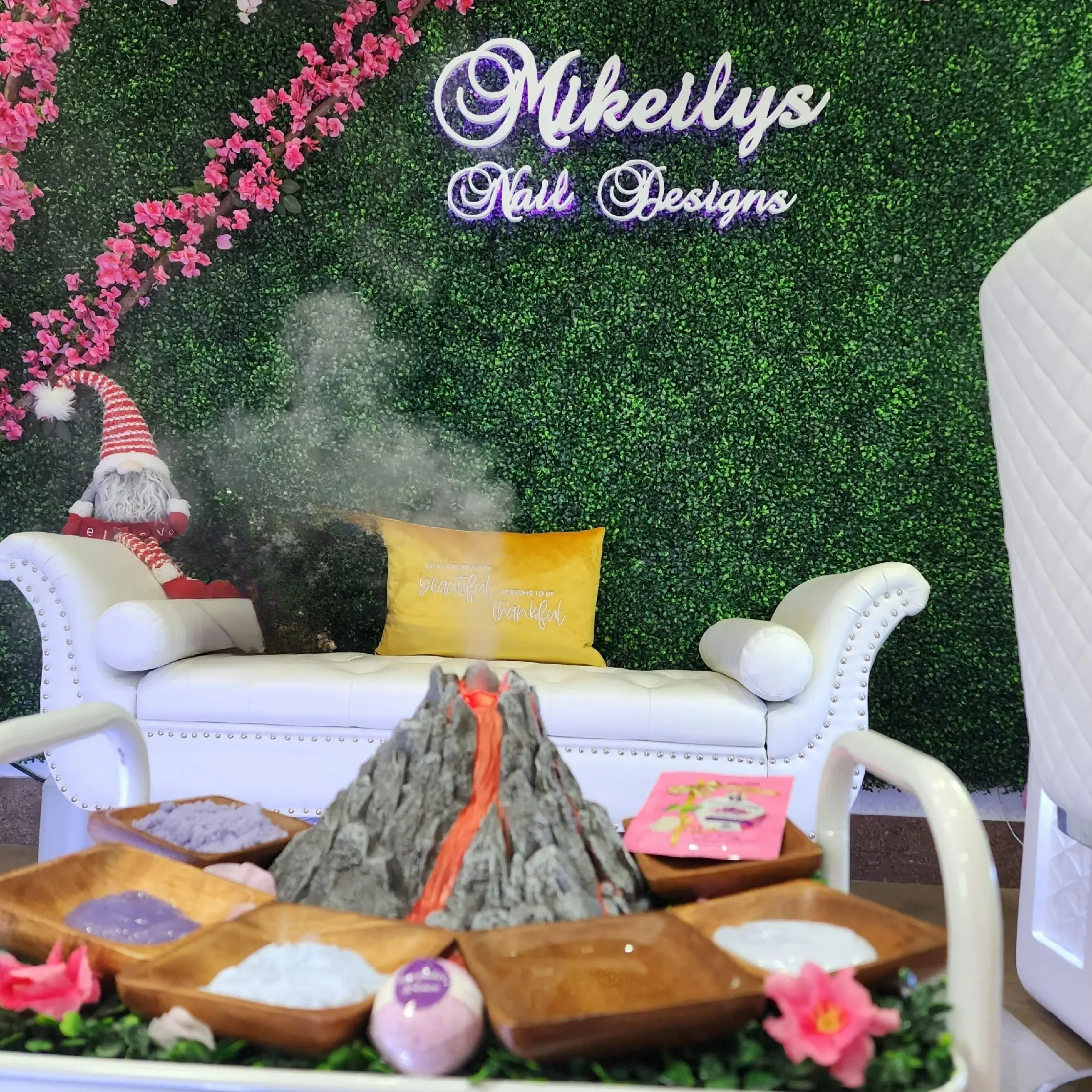 nail art service deluxe volcano spa